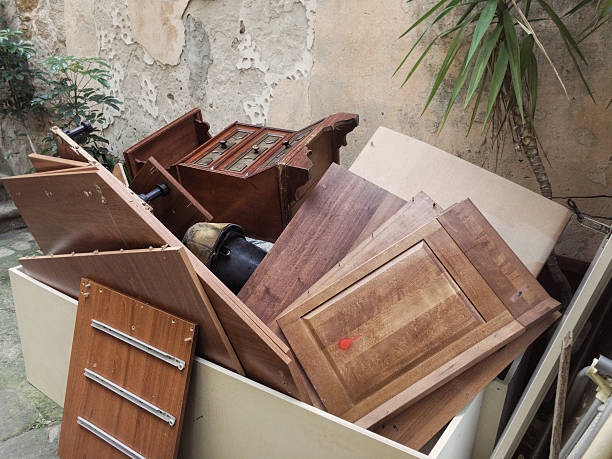 Best Yard Cleanup Services  in East Los Angeles, CA